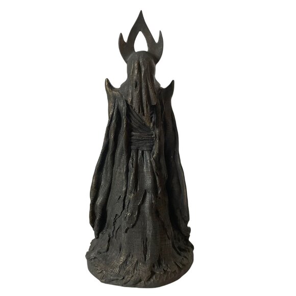 King in Yellow Statue Mysterious Package Co. 11" Tall Horror Resin RW Chambers - Picture 1 of 8